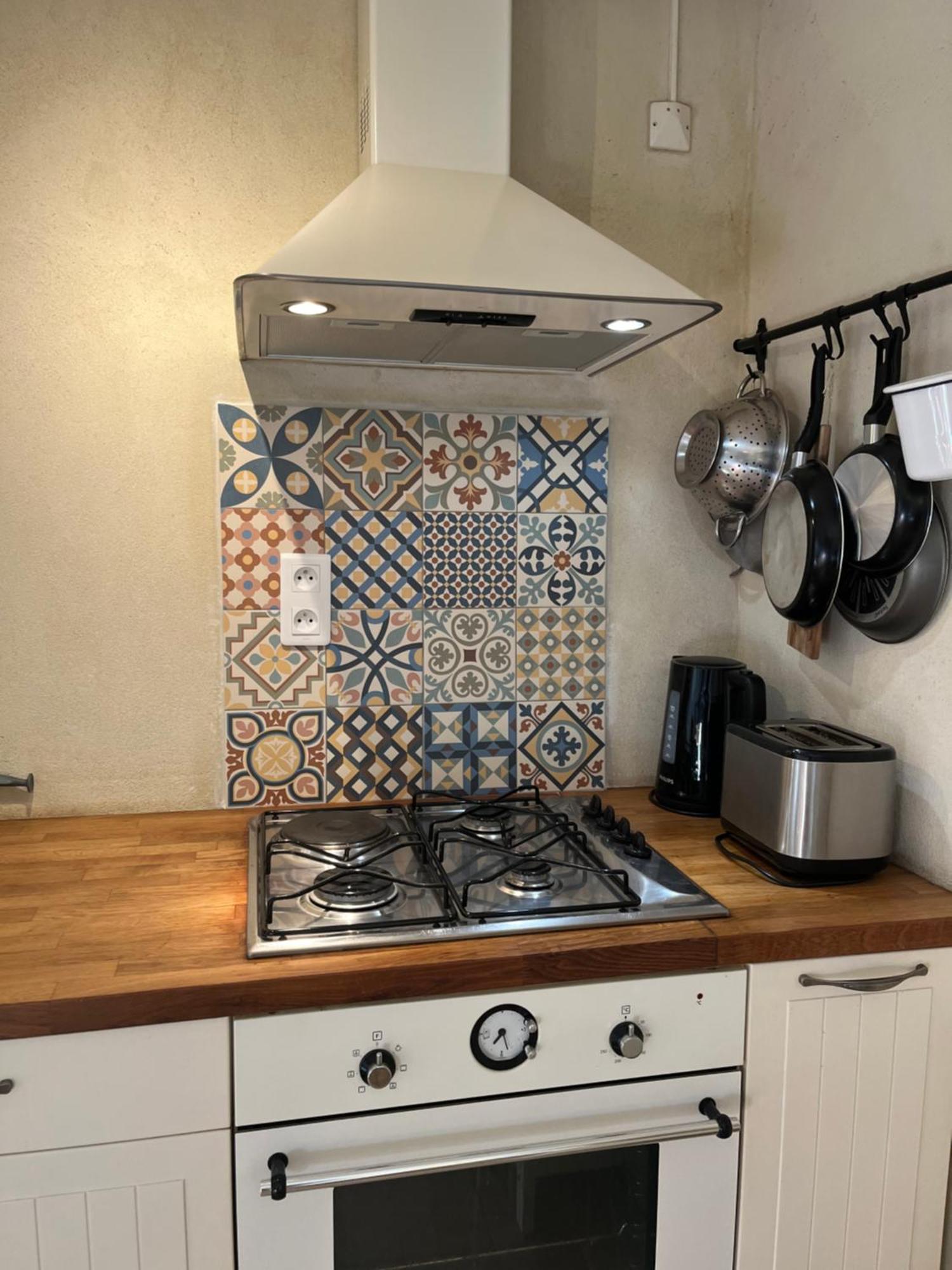 Maison De Charme Dans Domaine 17Eme Тараскон Екстериор снимка