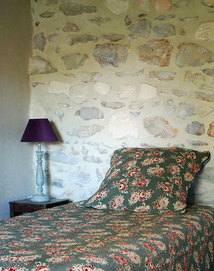 Maison De Charme Dans Domaine 17Eme Тараскон Екстериор снимка