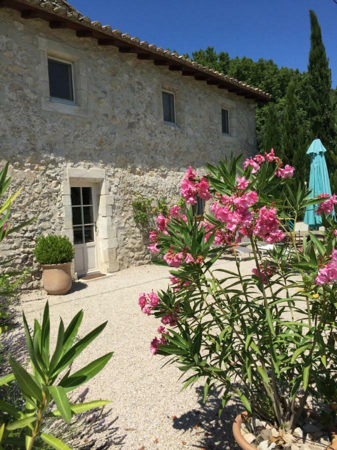 Maison De Charme Dans Domaine 17Eme Тараскон Екстериор снимка